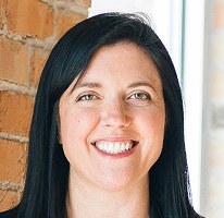 Sophie Hartwell, kundeservicechef i et serviceteam, portræt